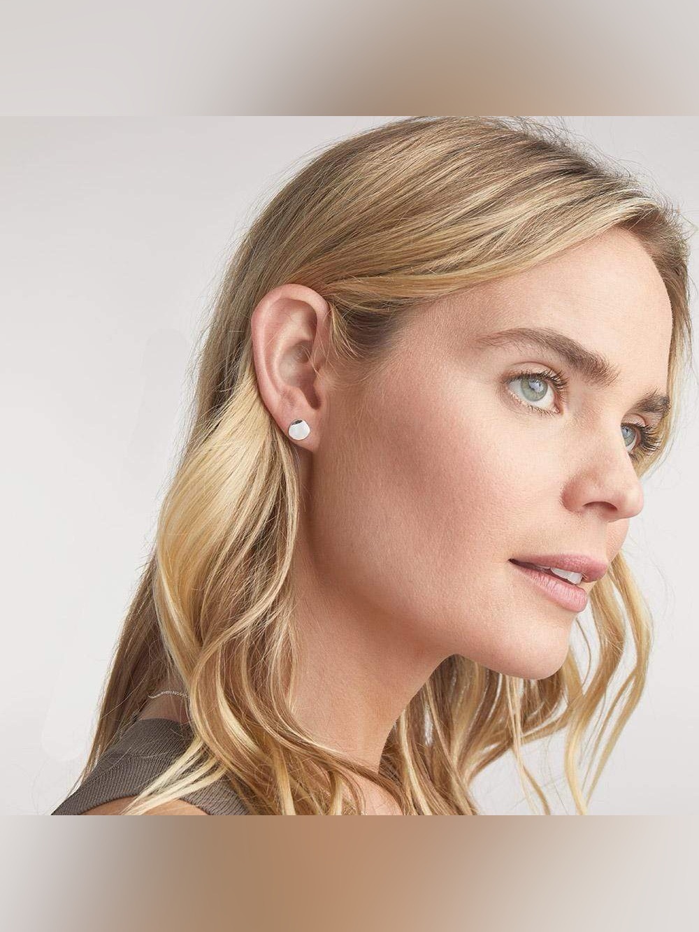 Gorjana Chloe Small Stud Earrings - Silver